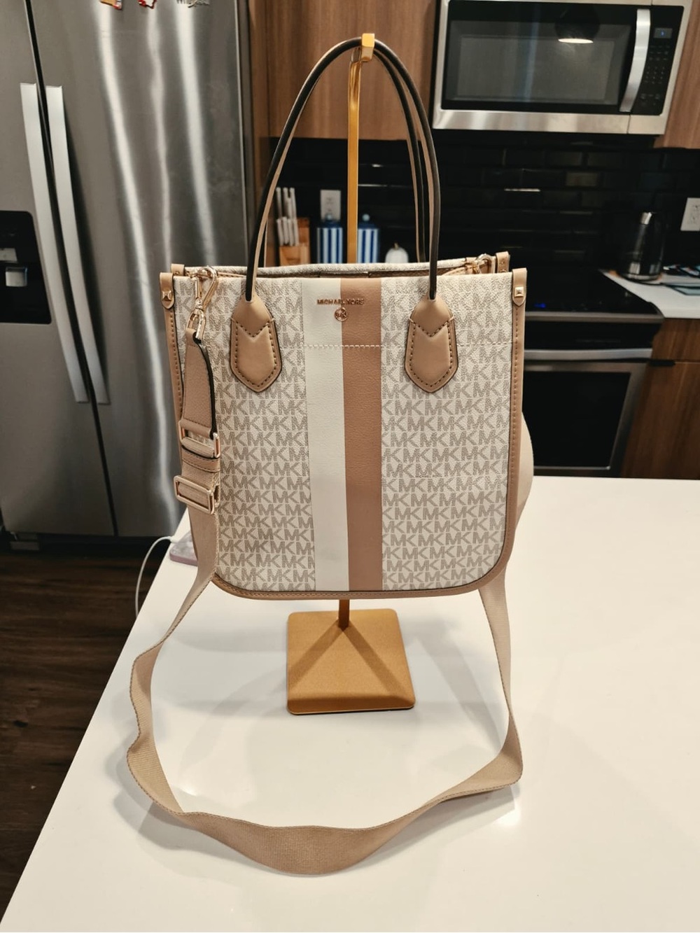Michael Kors Cream & Tan Signature Stripe Crossbody Tote